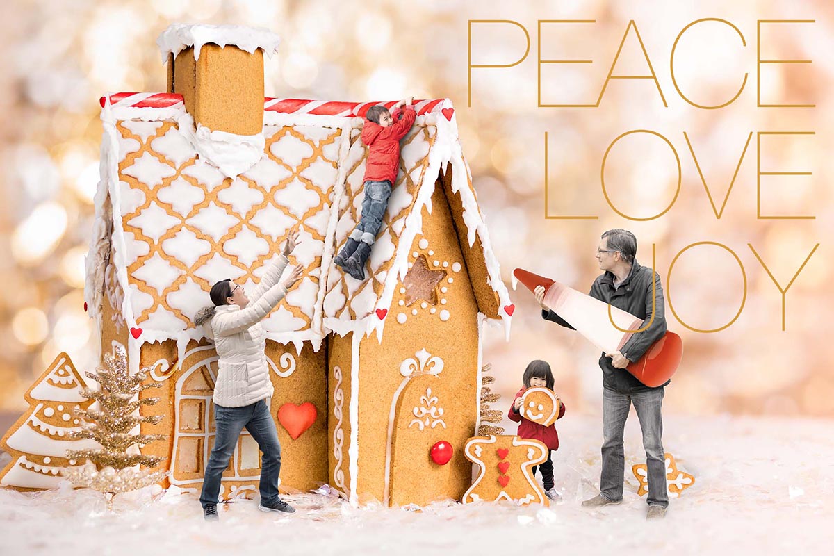 Xmas Card 2017    Family with Gingerbread house